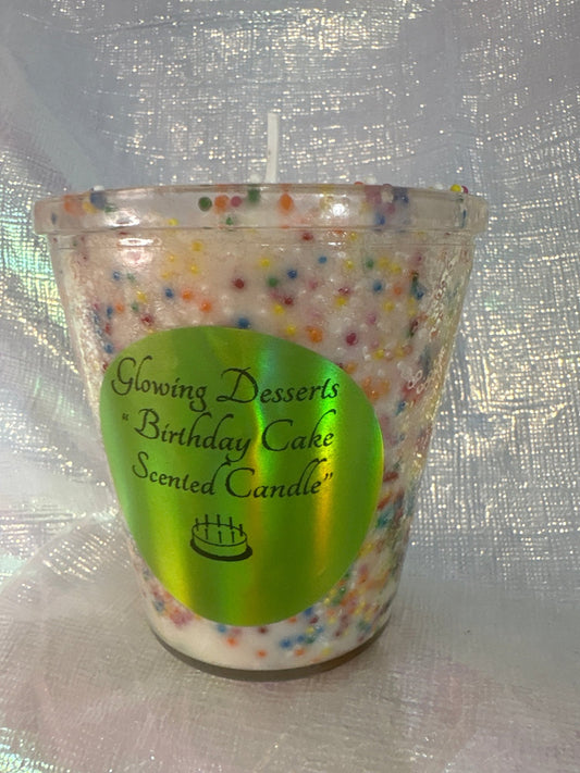 Birthday cake scented candle - Glowing Dessert Candles